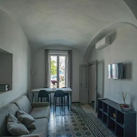 La Dimora Del Glicine Apartment Belgirate Exterior photo